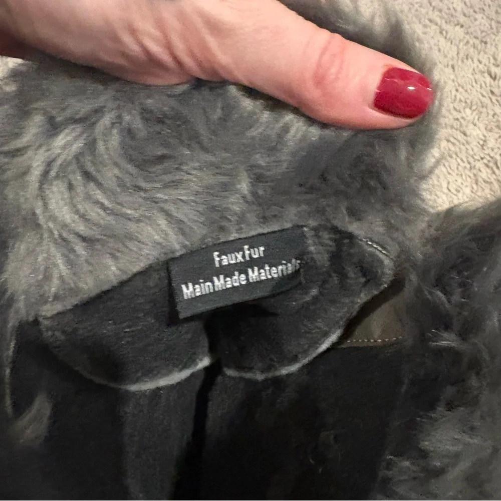 Faux Fur Waterproof Winter Boots - Picture 7 of 9
